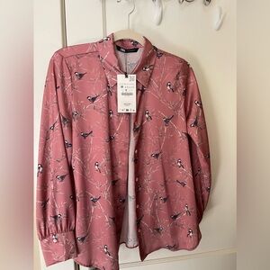 Zara pink satin shirt with bird print brand new with table size M
